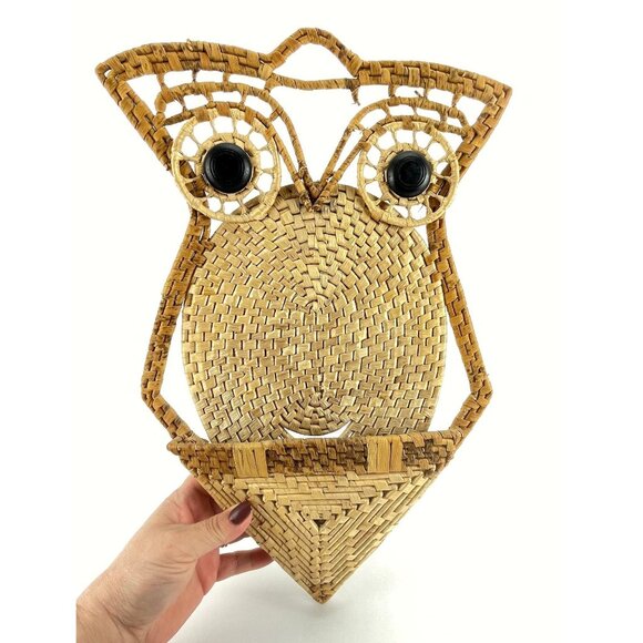 Vintage 1970s owl mail organizer, large wicker owl wall letter holder - Picture 2 of 9
